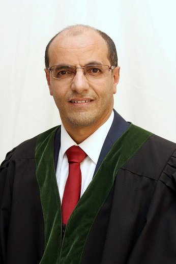 أ.د/عبد الوهاب عبد الله أحمد المعمري، دكتوراه في الدراسات القانونية؛ عضو هيئة تدريس جامعة الإسراء، الأردن
